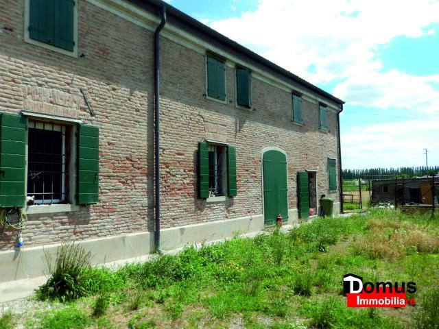 Rustico in vendita a Ferrara, Reggio Emilia