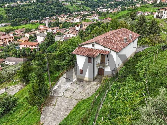Rustico in vendita a Foresto Sparso, Lombardia