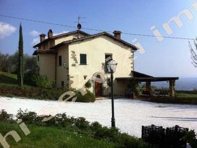 Rustico in vendita a Roma Imperiale, Forte Dei Marmi