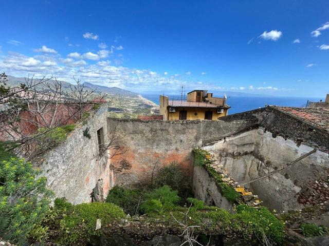 Rustico in vendita a Forza D'agrò, Sicilia