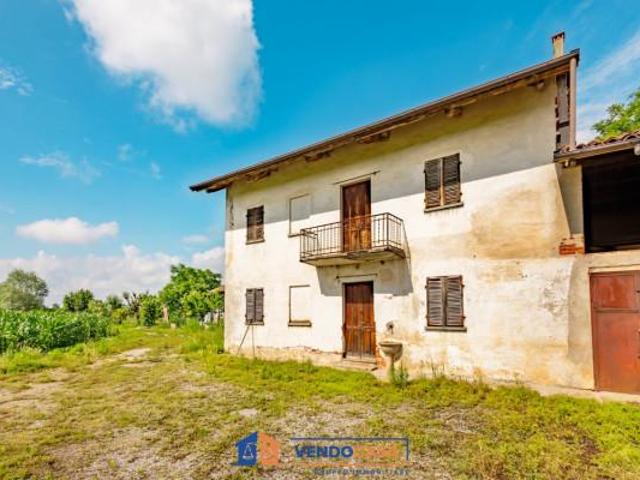 Rustico in vendita a Cascina Barberis, Piemonte