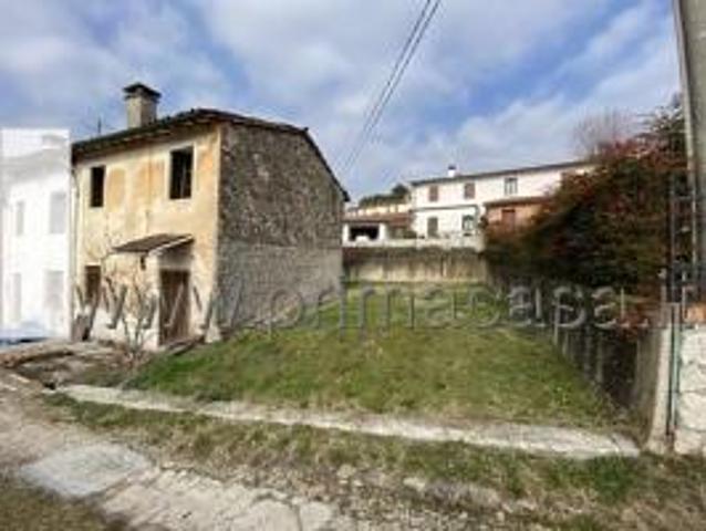 Rustico in vendita a Gambellara, Veneto