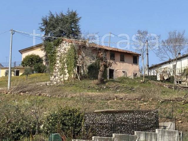 Rustico in vendita a Gambellara, Veneto