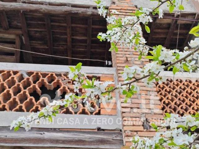 Rustico in vendita a Gandino, Lombardia