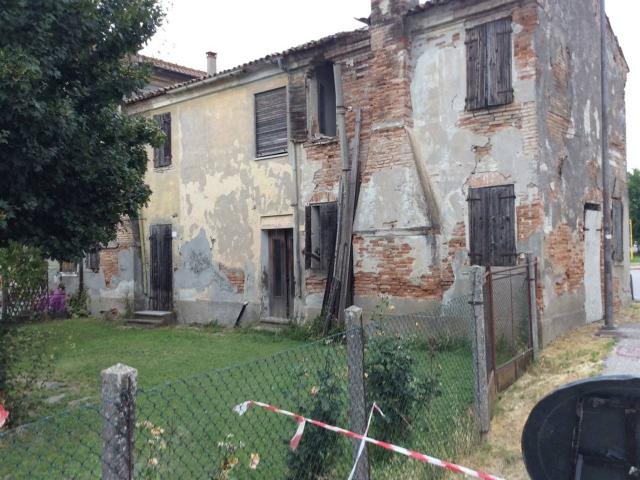 Rustico in vendita a Gavello, Veneto