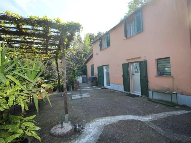 Rustico in vendita a Ponente, Serra Riccò