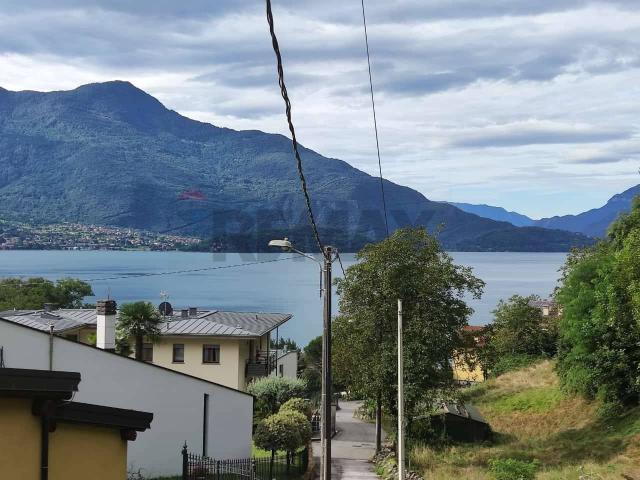 Rustico in vendita a Trezzone, Lombardia
