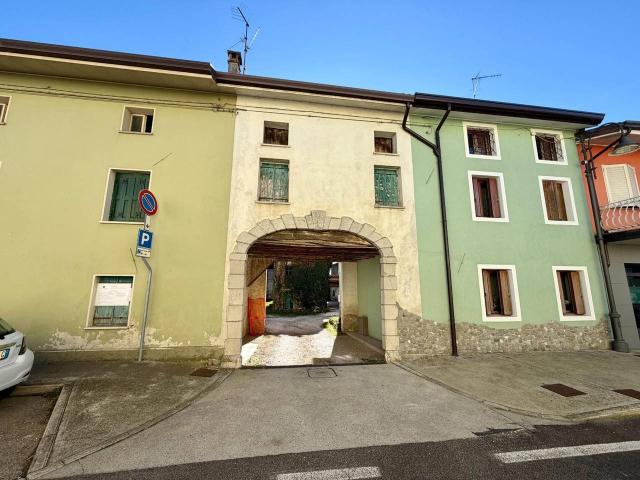 Rustico in vendita a Gonars, Friuli-Venezia Giulia