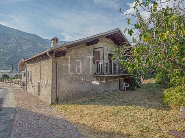 Rustico in vendita a Gressan, Aosta