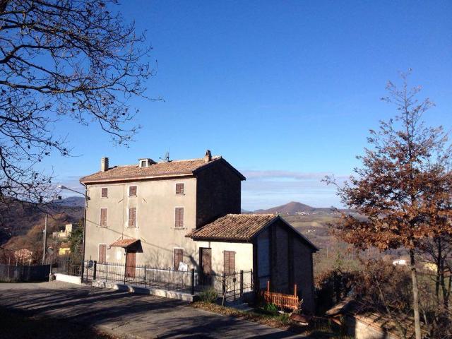Rustico in vendita a Gropparello, Reggio Emilia