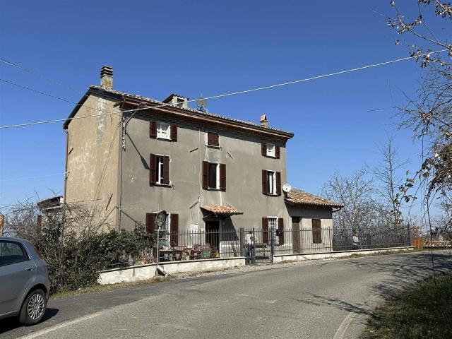 Rustico in vendita a Gropparello, Reggio Emilia