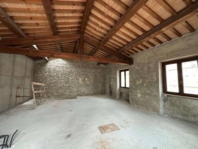Rustico in vendita a Gualdo Tadino, Umbria