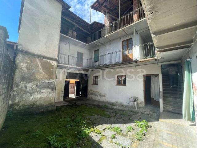 Rustico in vendita a Invorio Superiore, Invorio