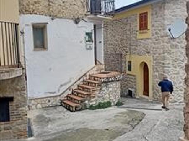 Rustico in vendita a Pretara, Isola del Gran Sasso d'Italia