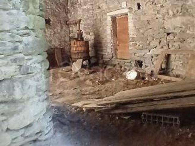 Rustico in vendita a La Salle, Aosta