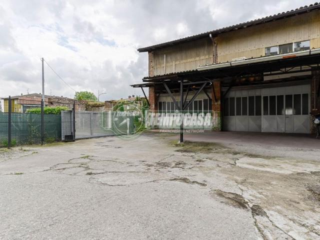 Rustico in vendita a Levate, Lombardia