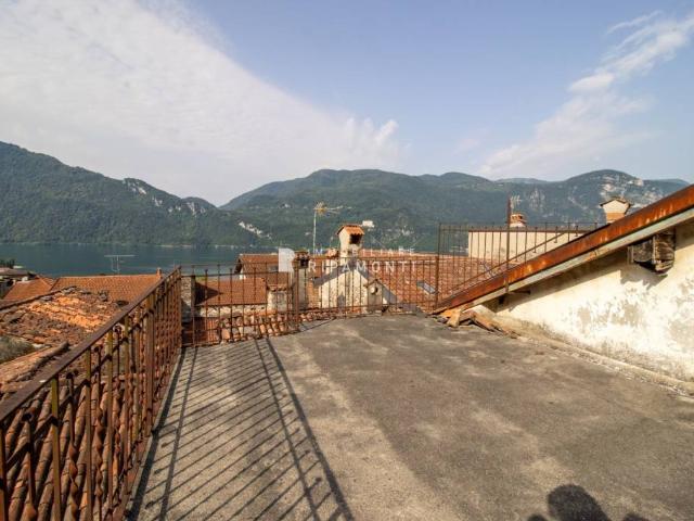 Rustico in vendita a Abbadia Lariana, Lombardia