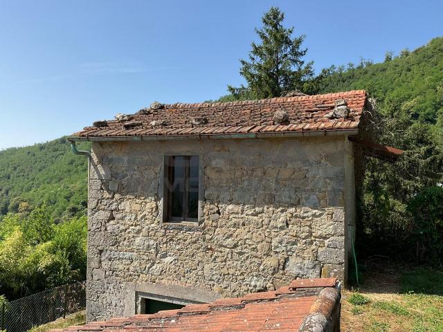 Rustico in vendita a Le Grazie, Pistoia