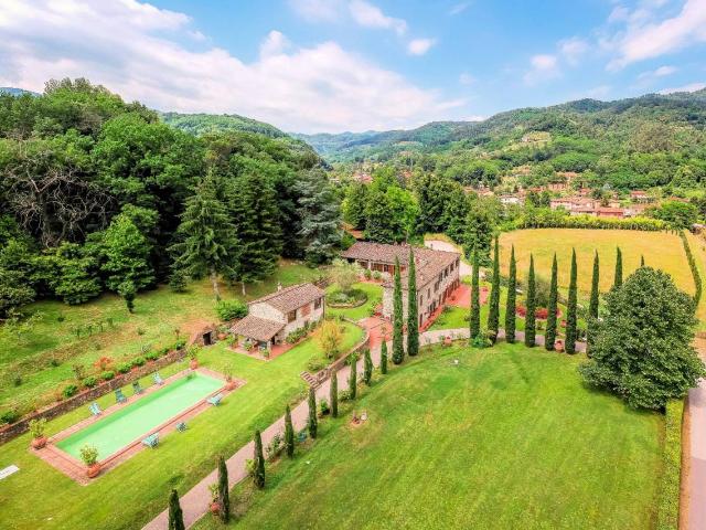 Rustico in vendita a Bagni Di Lucca Ponte, Toscana