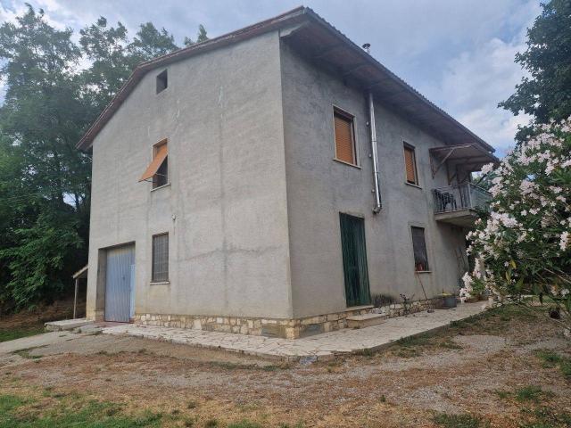 Rustico in vendita a Lucignano, Toscana