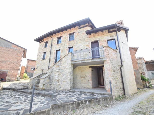 Rustico in vendita a Lugagnano Val D'arda, Reggio Emilia