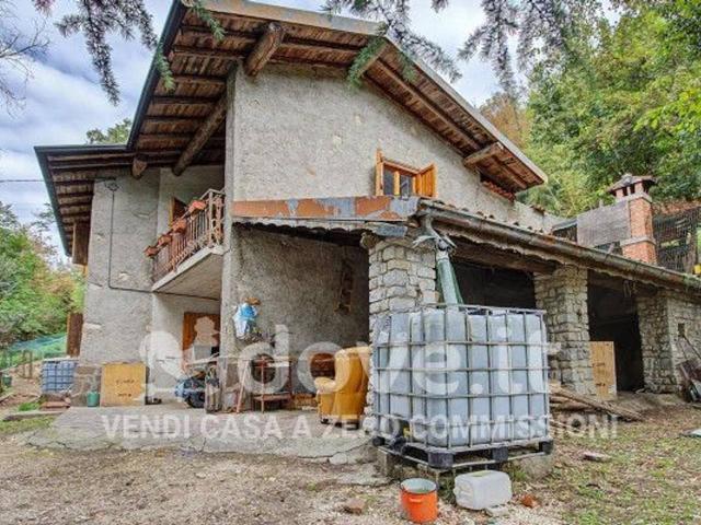 Rustico in vendita a Case Benti, Luzzana
