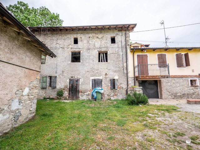 Rustico in vendita a Unione dei comuni del Distretto Ceramico, Maranello