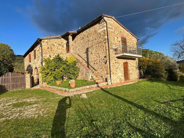 Rustico in vendita a Massa Marittima, Toscana
