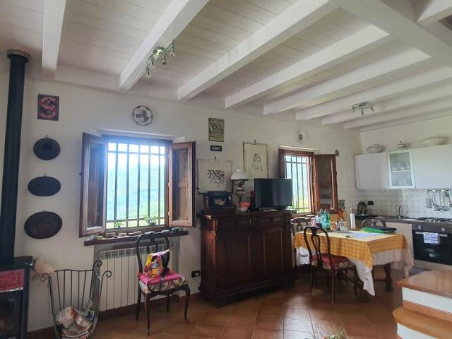 Rustico in vendita a Luciano, Massarosa