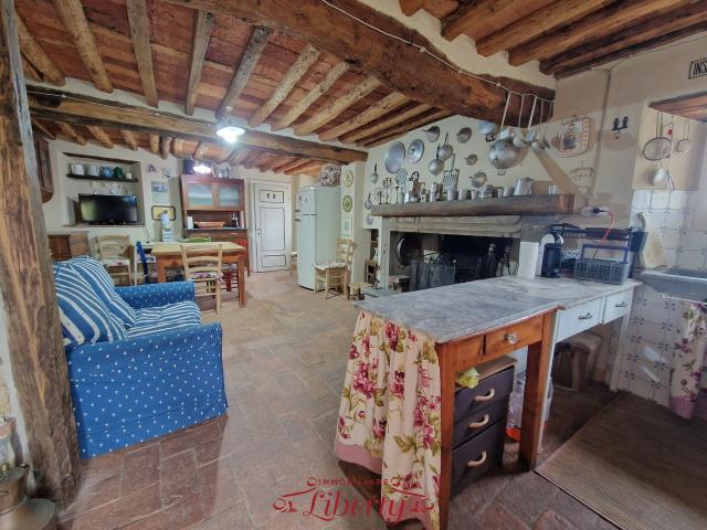 Rustico in vendita a Massarosa, Toscana