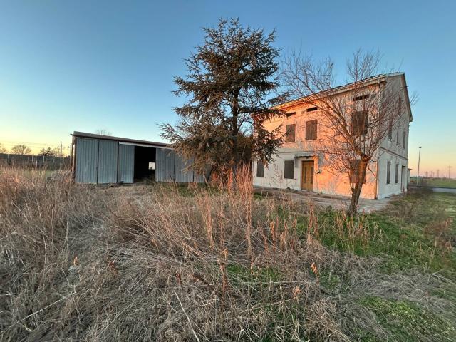 Rustico in vendita a Unione Comuni Modenesi Area Nord, Mirandola