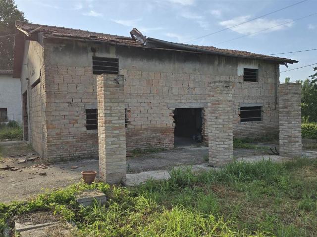 Rustico in vendita a San Faustino-Madonnina-Quattroville, Modena