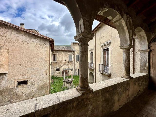 Rustico in vendita a Molina Aterno, Abruzzo