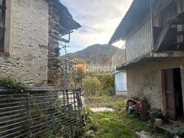 Rustico in vendita a Unione Montana di Comuni delle Valli di Lanzo, Ceronda e Casternone, Piemonte