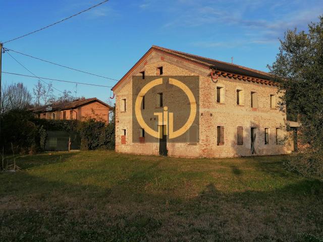 Rustico in vendita a Montebelluna, Veneto