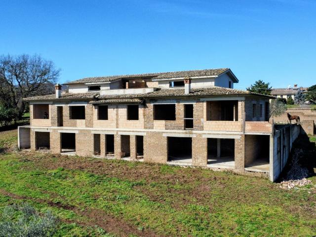 Rustico in vendita a Monterosi, Lazio