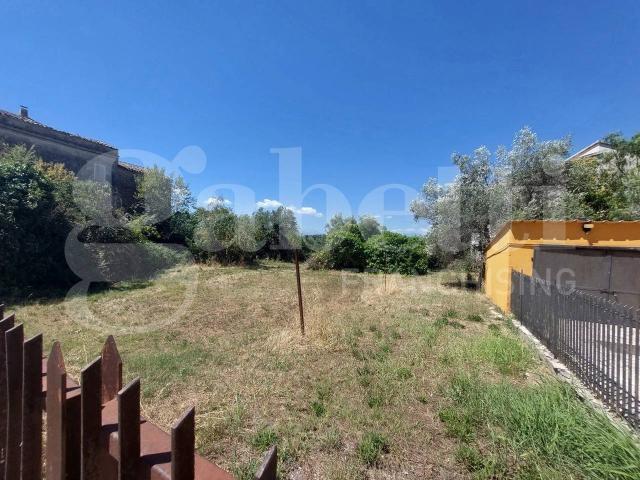Rustico in vendita a Mosciano Sant'angelo, Abruzzo