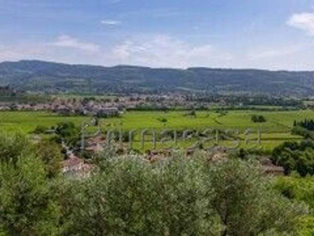 Rustico in vendita a Negrar, Veneto