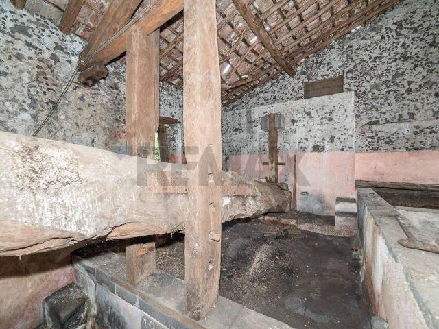 Rustico in vendita a Nicolosi, Sicilia