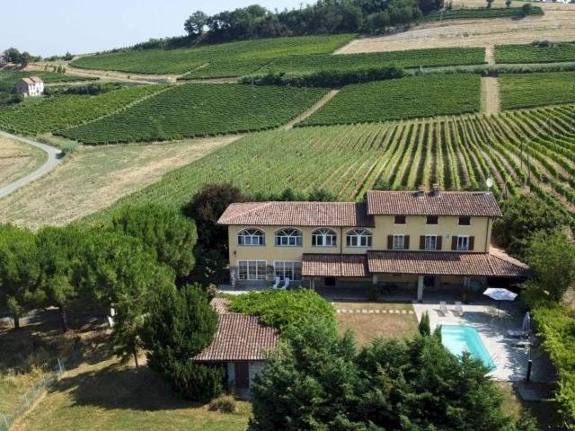 Rustico in vendita a Nizza Monferrato, Asti