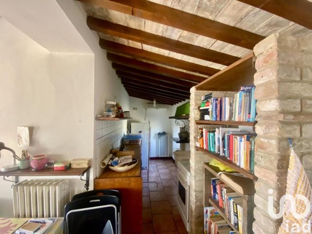 Rustico in vendita a Borgo Cappuccini, Marche