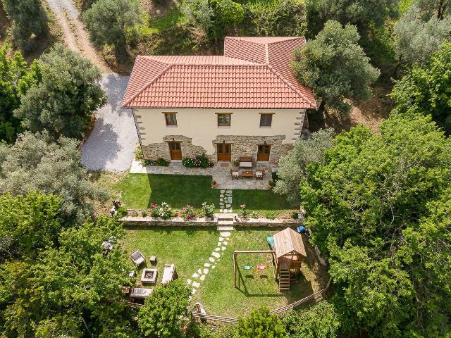 Rustico in vendita a Ogliastro Cilento, Campania