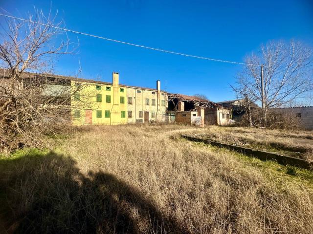 Rustico in vendita a Ospedaletto Euganeo, Veneto