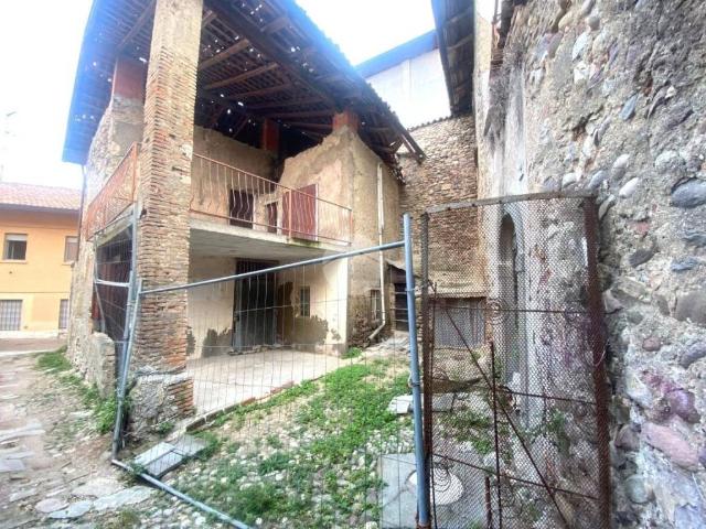 Rustico in vendita a Piazza, Palazzolo sull'Oglio