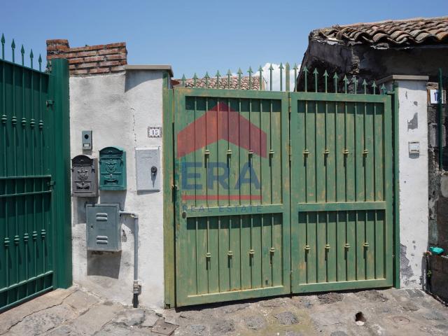 Rustico in vendita a Pedara, Sicilia