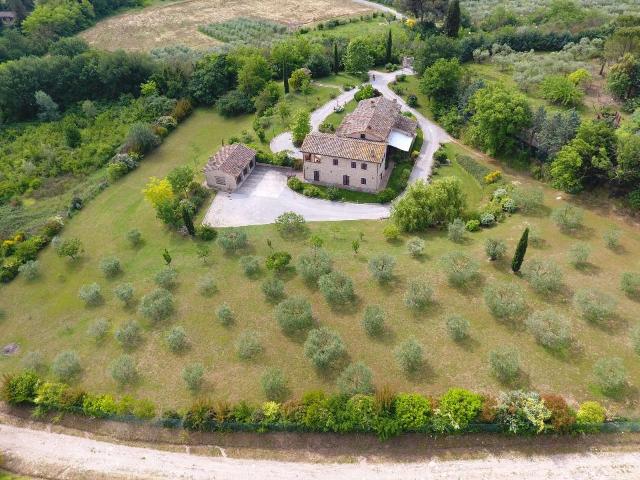 Rustico in vendita a Ponte San Giovanni, Cenerente