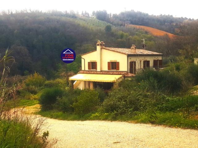 Rustico in vendita a Case Monteromanesco, Pesaro