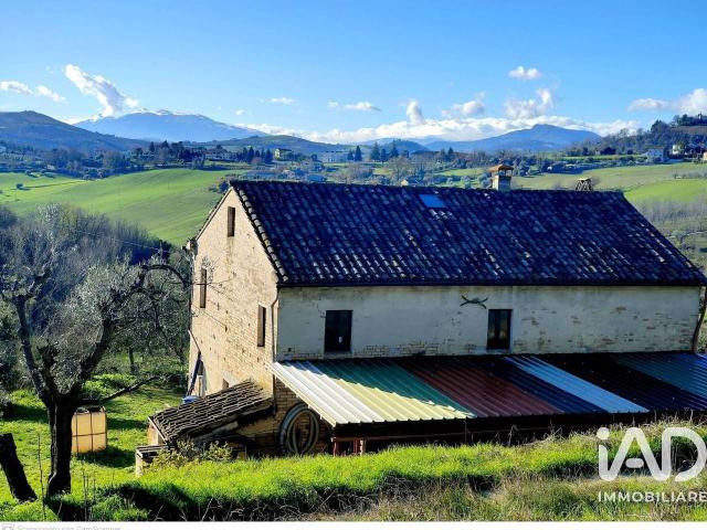 Rustico in vendita a San Savino-Ciccarelli, Petritoli