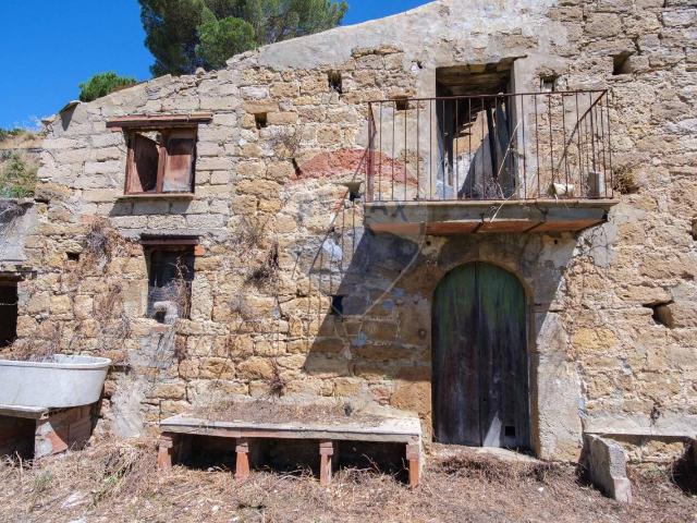 Rustico in vendita a Piazza, Sicilia