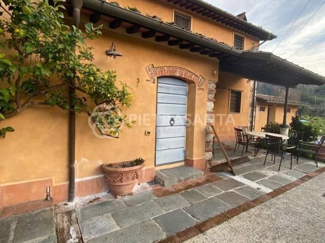 Rustico in vendita a Tonfano, Toscana